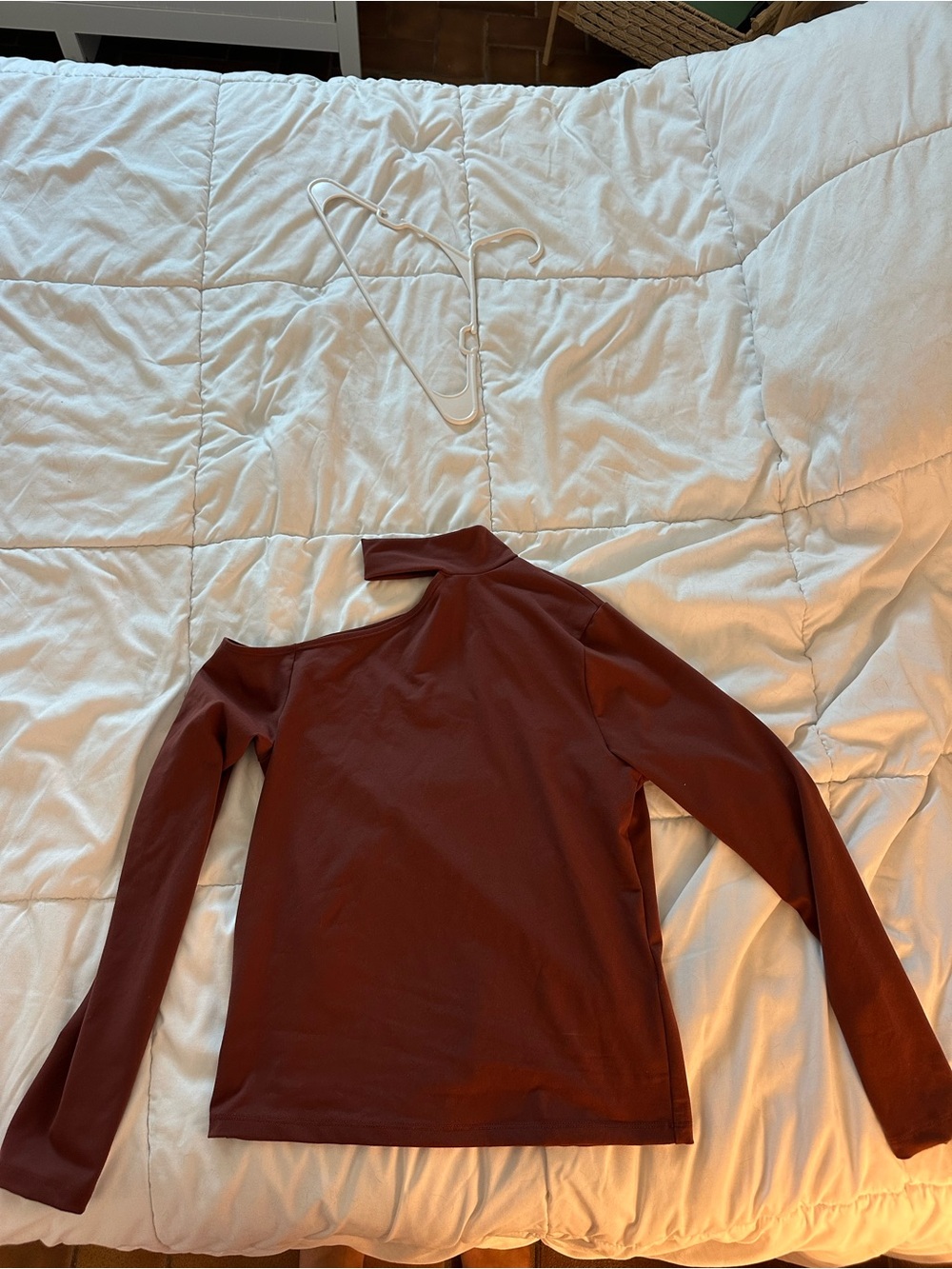 Abercrombie & Fitch One-Shoulder Long-Sleeve Top in Brown